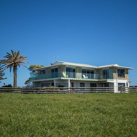 Wills On The Water Beachfront Apartment Bell Block Eksteriør billede